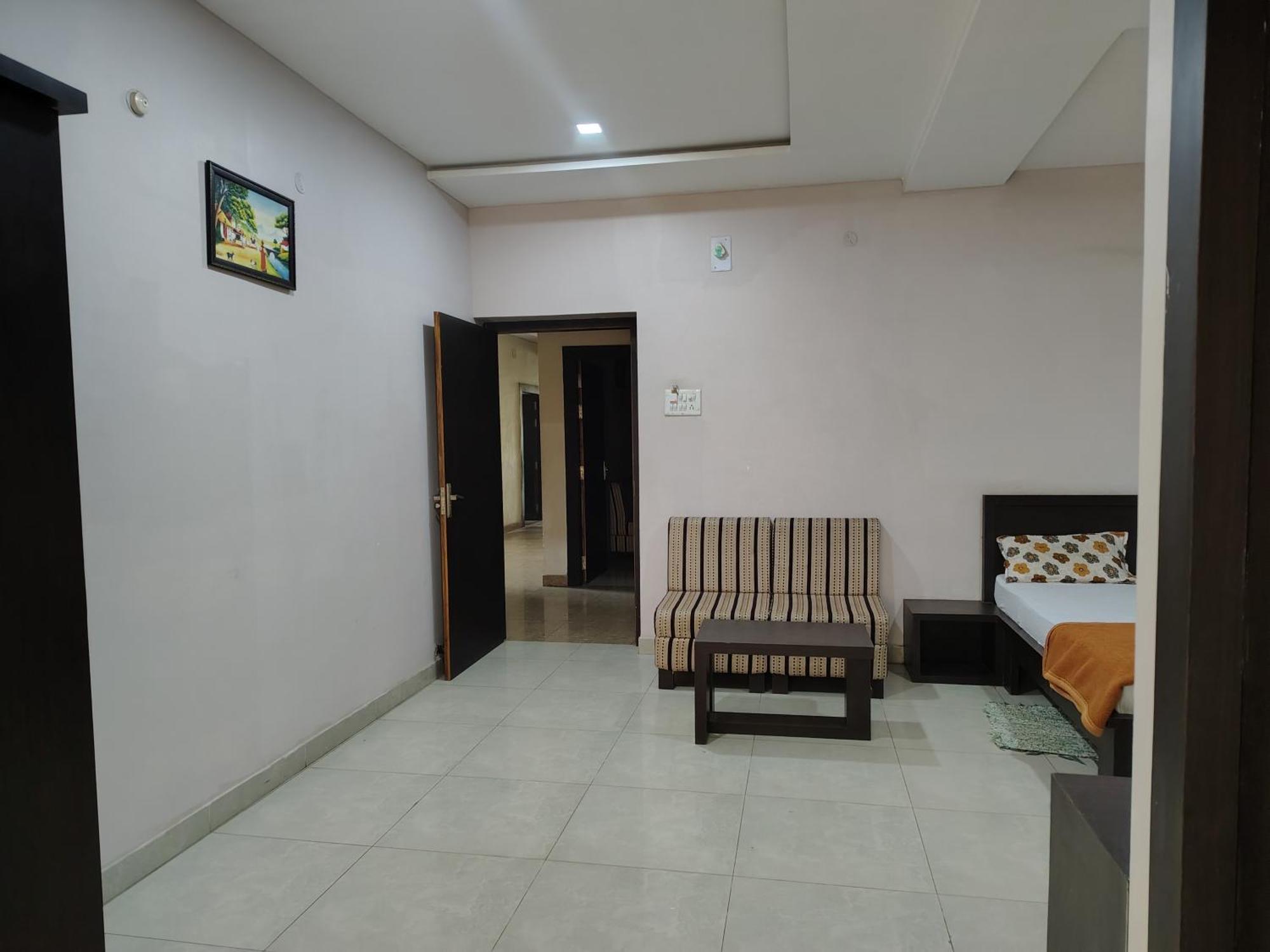 Hotel Indraprasth Balangir Exterior photo